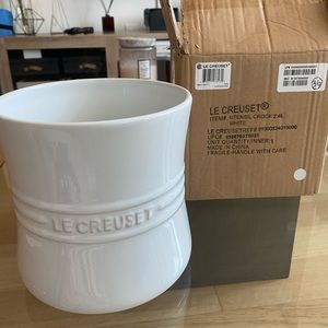 Le Creuset 2.75 qt Utensil Crock